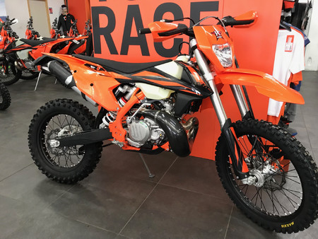 Neue KTM 300 EXC 2024: Preis, VERBRAUCH, Fact Sheet und Fotos