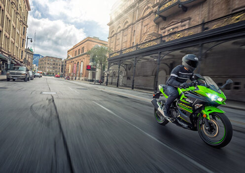 Neue Kawasaki Ninja 400 2024: Verbrauch, Preis und FOTOS