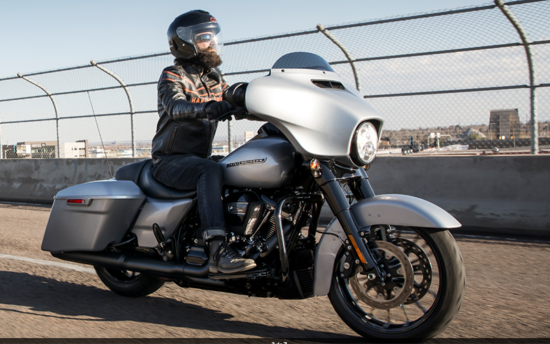 Neue Harley Davidson Street Glide 2024: Fotos, technische Daten, Preise