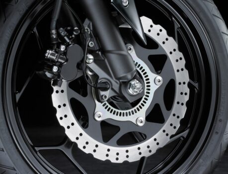 Neue Kawasaki Z300 ABS 2024: Verbrauch, Preis und FOTOS