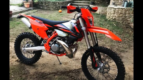 Neue KTM 300 EXC 2024: Preis, VERBRAUCH, Fact Sheet und Fotos