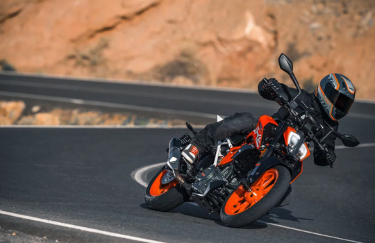 Neue KTM 390 DUKE 2024: Fotos, PREIS, Datenblatt, Verbrauch