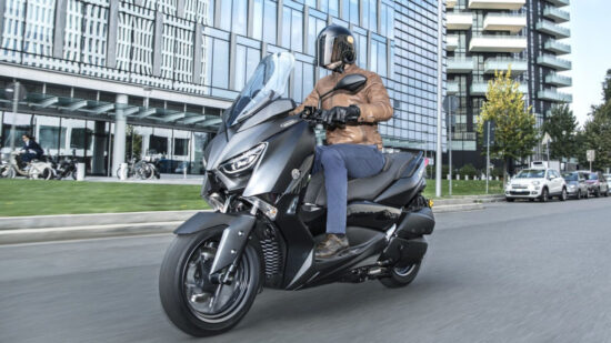 Neue Yamaha X MAX 300 2024: Preise, FOTOS, Fact Sheet